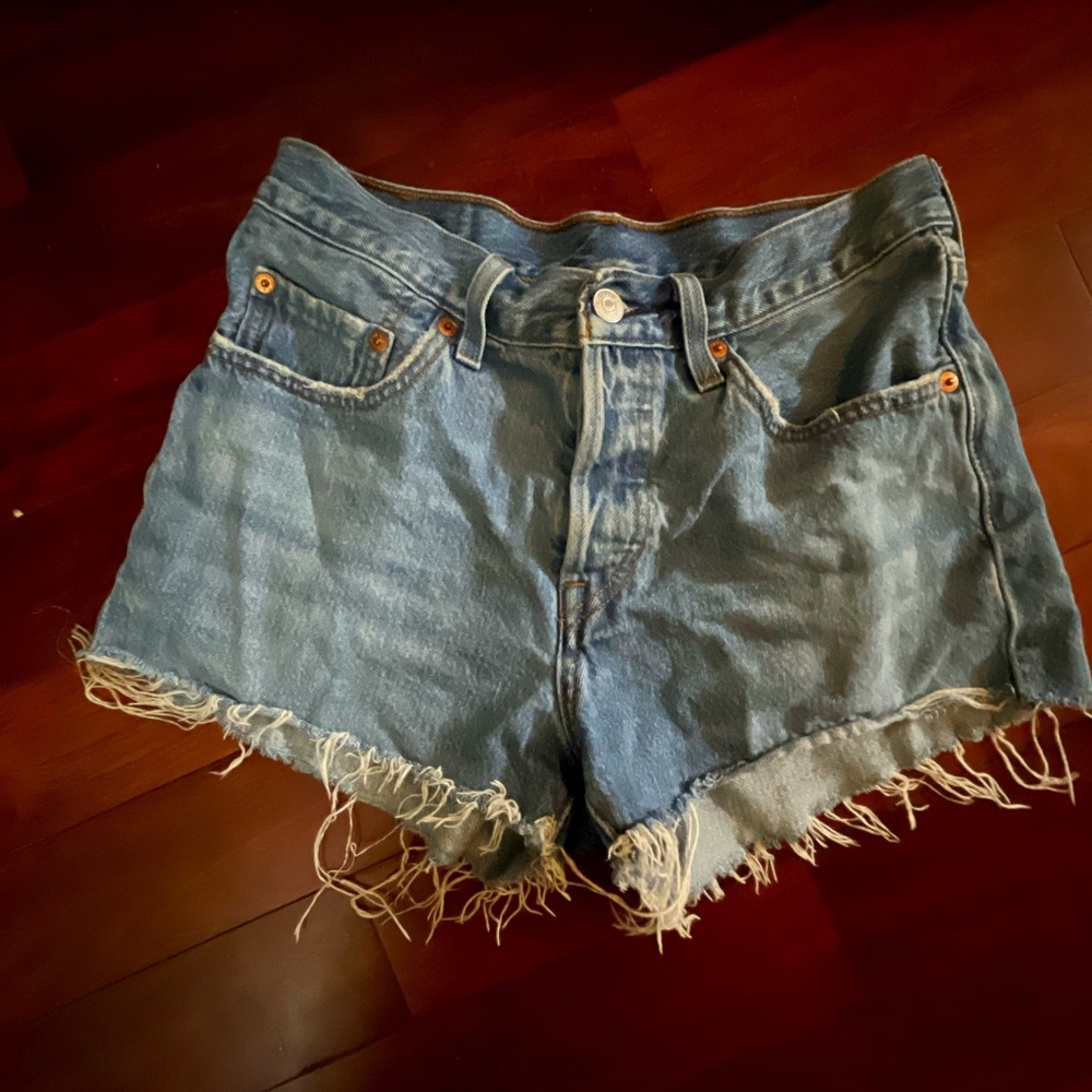 Levis 501 Jean Shorts